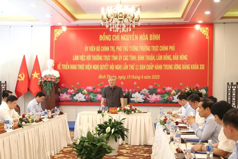 Phó Thủ tướng Thường trực Nguyễn Hòa Bình làm việc với 3 địa phương về công tác sắp xếp các đơn vị hành chính- Ảnh 2.